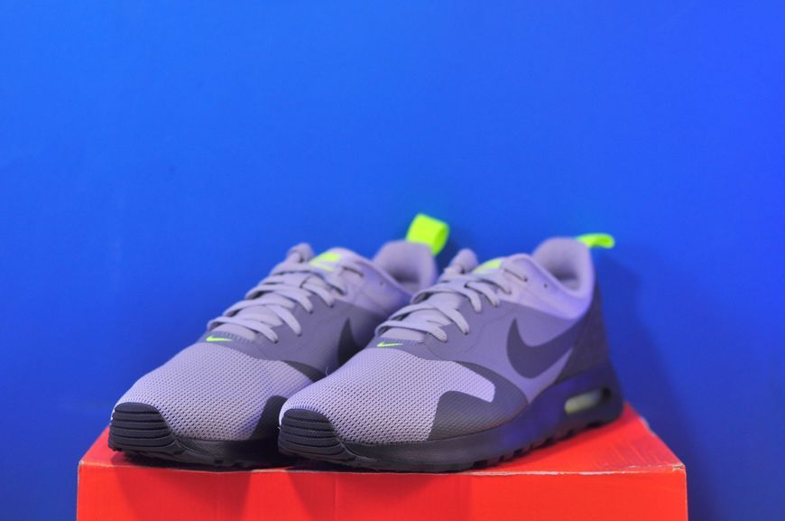 Кросівки Nike Air Max Tavas "Wolf Grey Anthracite" 705149-015 705149-015 фото