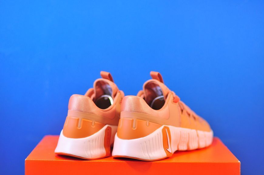 Кросівки Nike Free Metcon 5 DV3950-200 DV3950-200 фото