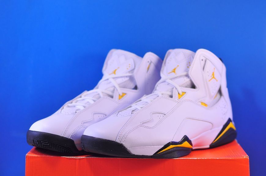 Кросівки Nike Air Jordan True Flight White 342964-107 342964-107 фото