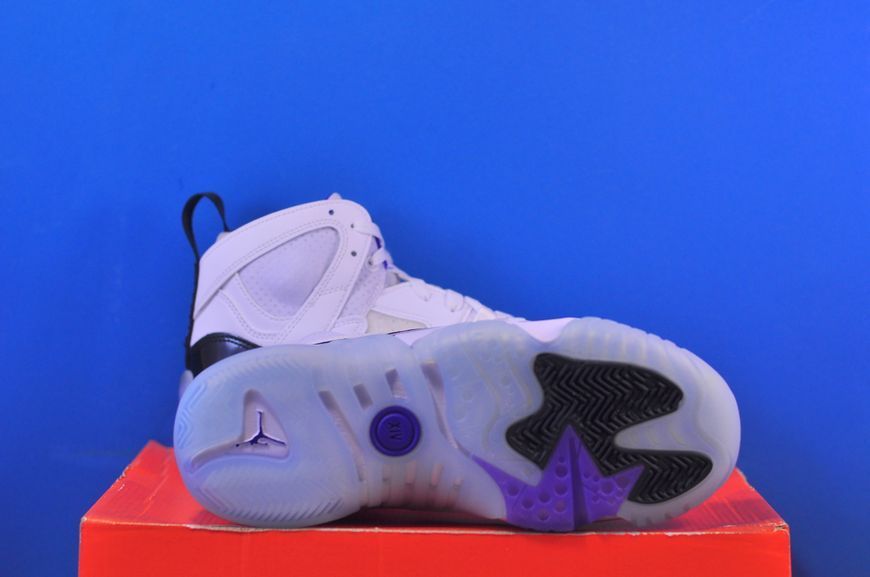 Кросівки Nike Air Jordan Two Trey DQ8431-100 DQ8431-100 фото