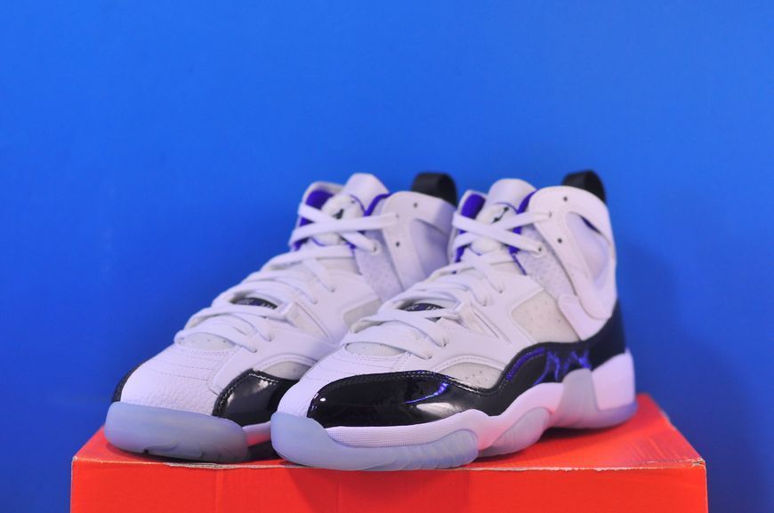 Кросівки Nike Air Jordan Two Trey DQ8431-100 DQ8431-100 фото