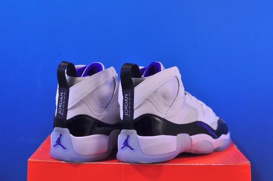 Кросівки Nike Air Jordan Two Trey DQ8431-100 DQ8431-100 фото