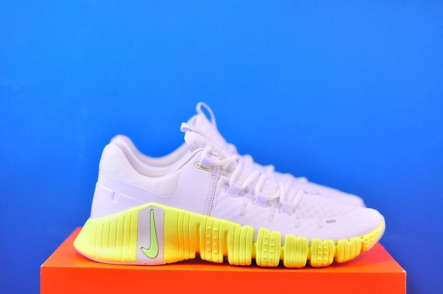 Кросівки Nike Free Metcon 5 White DV3950-106 DV3950-106 фото