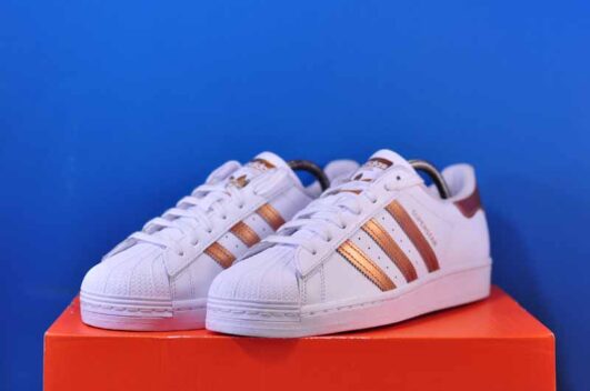 Adidas Superstar